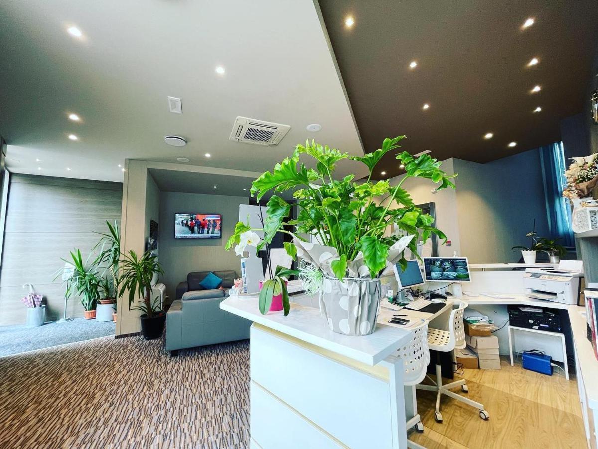 Hotel Enjoy Polesella Bagian luar foto