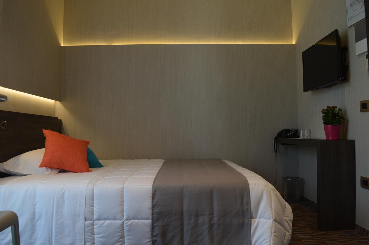 Hotel Enjoy Polesella Bagian luar foto