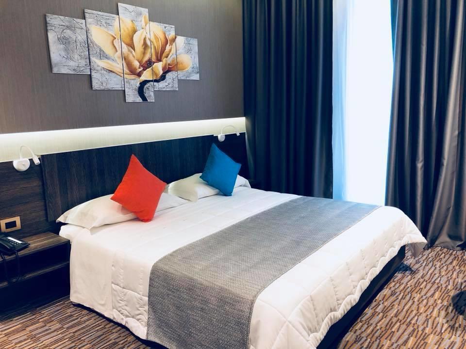 Hotel Enjoy Polesella Bagian luar foto